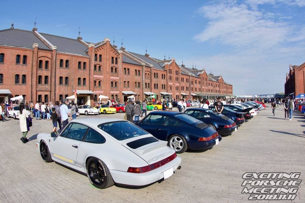 2018 年 EXCITING PORSCHE(横浜 赤レンガ倉庫)の会場の様子